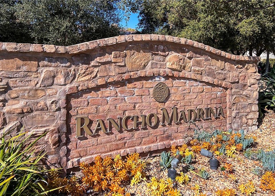 Rancho Madrina Community Entrance